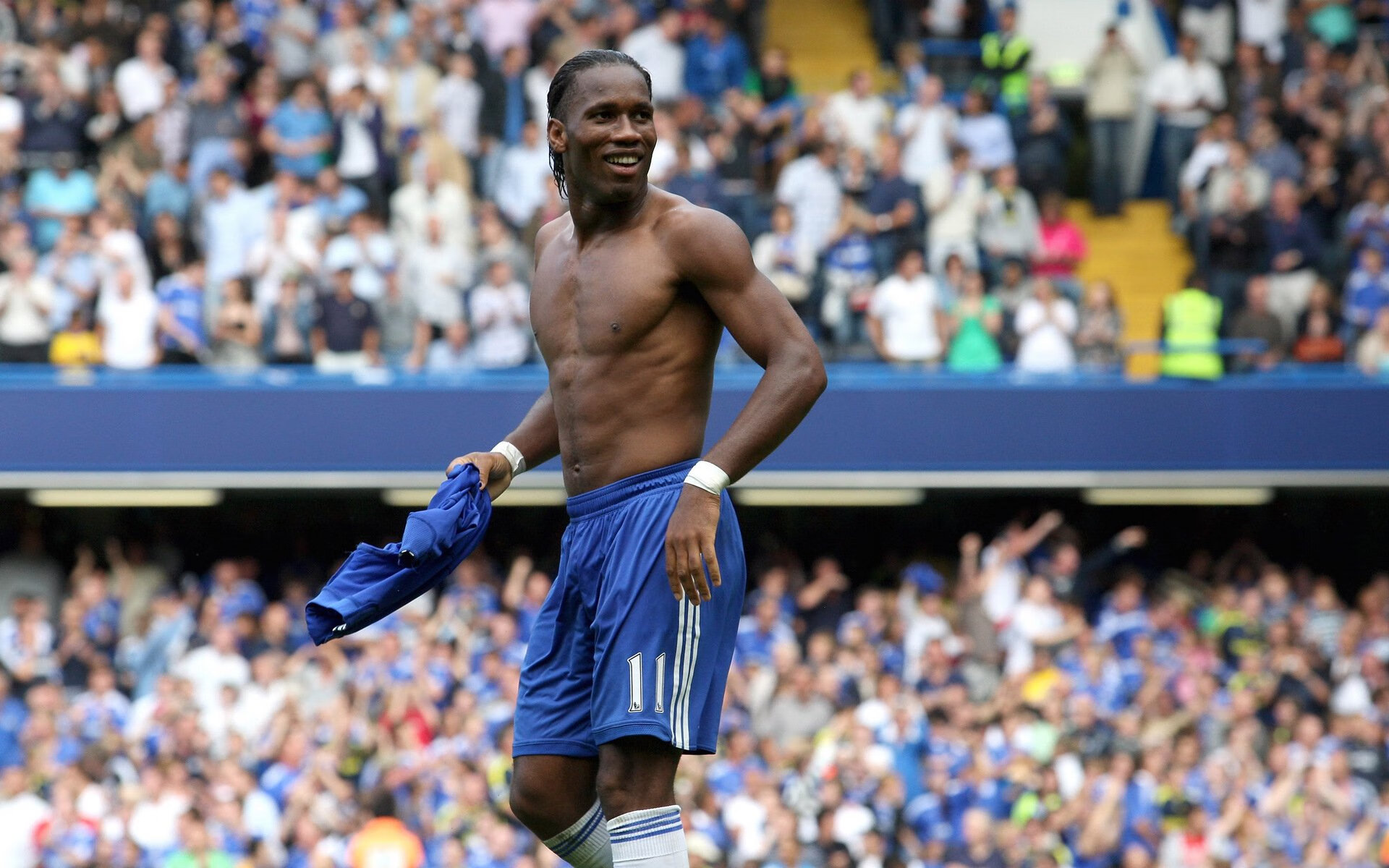 拜仁慕尼黑主场狂胜,晋级形势大好,拜仁慕尼黑2022